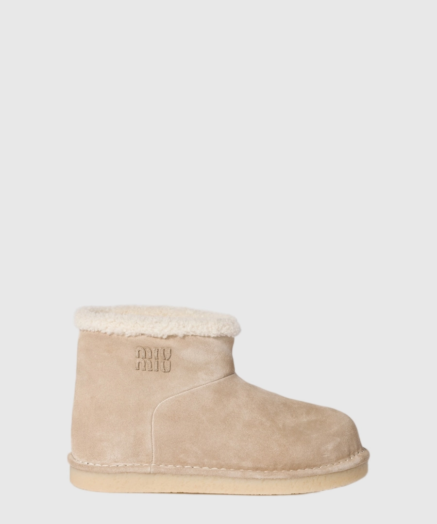 미우미우 스웨이드 시어링 부티 데저트 베이지 5T515E