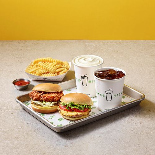 쉑버거+치킨쉑+프라이+바닐라 쉐이크+소다(S) 1잔