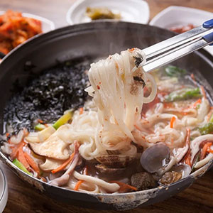 고성 대게, 해산물거리