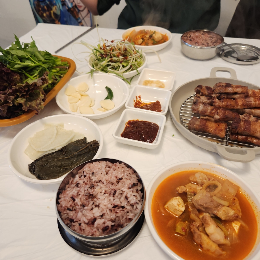 직접 구워주는 삼겹살이 200g 9,900원? 간석동 맛집 미나리 숙성 삼겹살