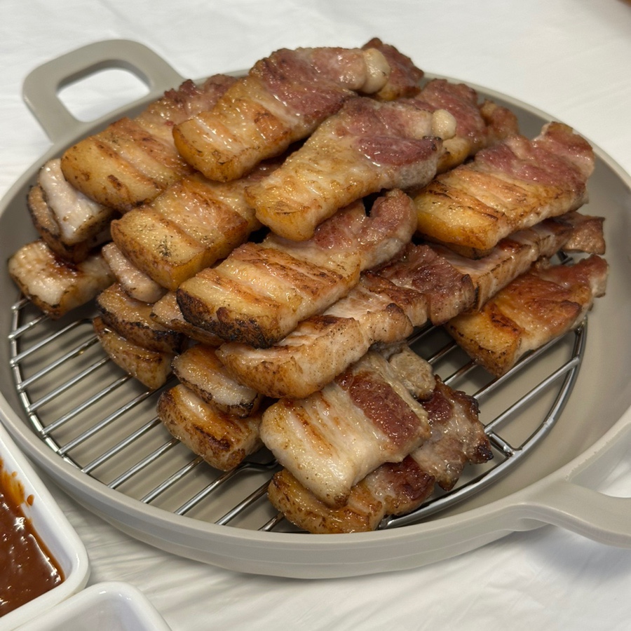 미나리숙성삼겹살 :: 간석동 고기 맛집 미나리와 삼겹살의 완벽한 조합