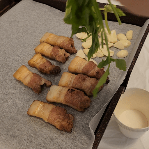 간석동맛집_정갈하게 구워져나오는 미나리 숙성삼겹살
