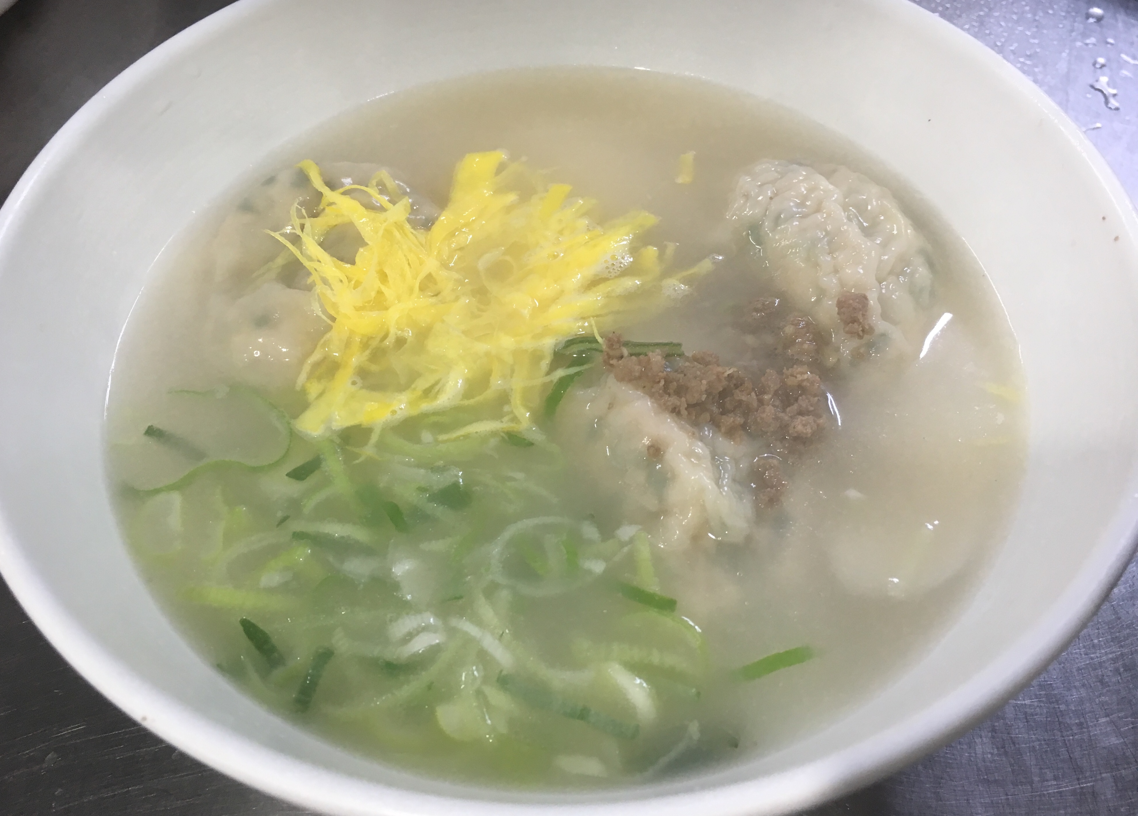 떡만둣국