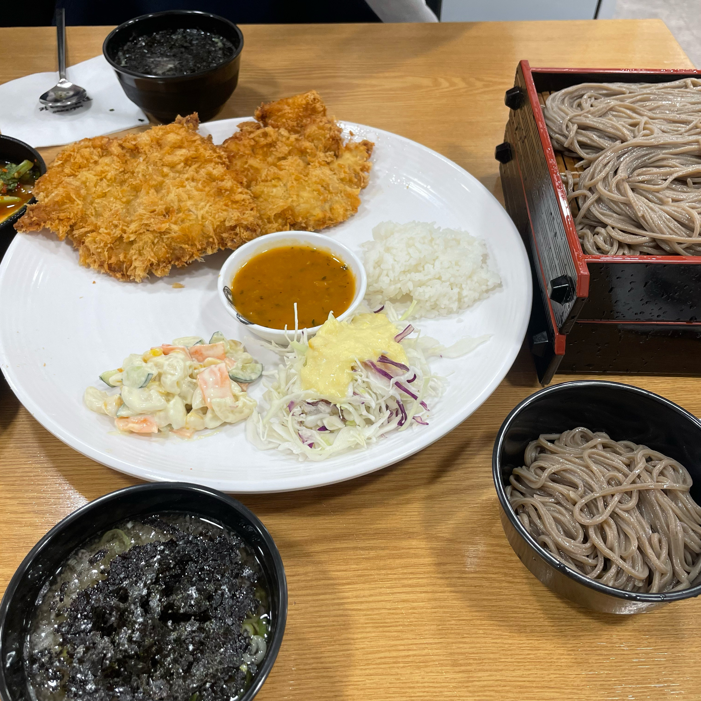 여어니이히
