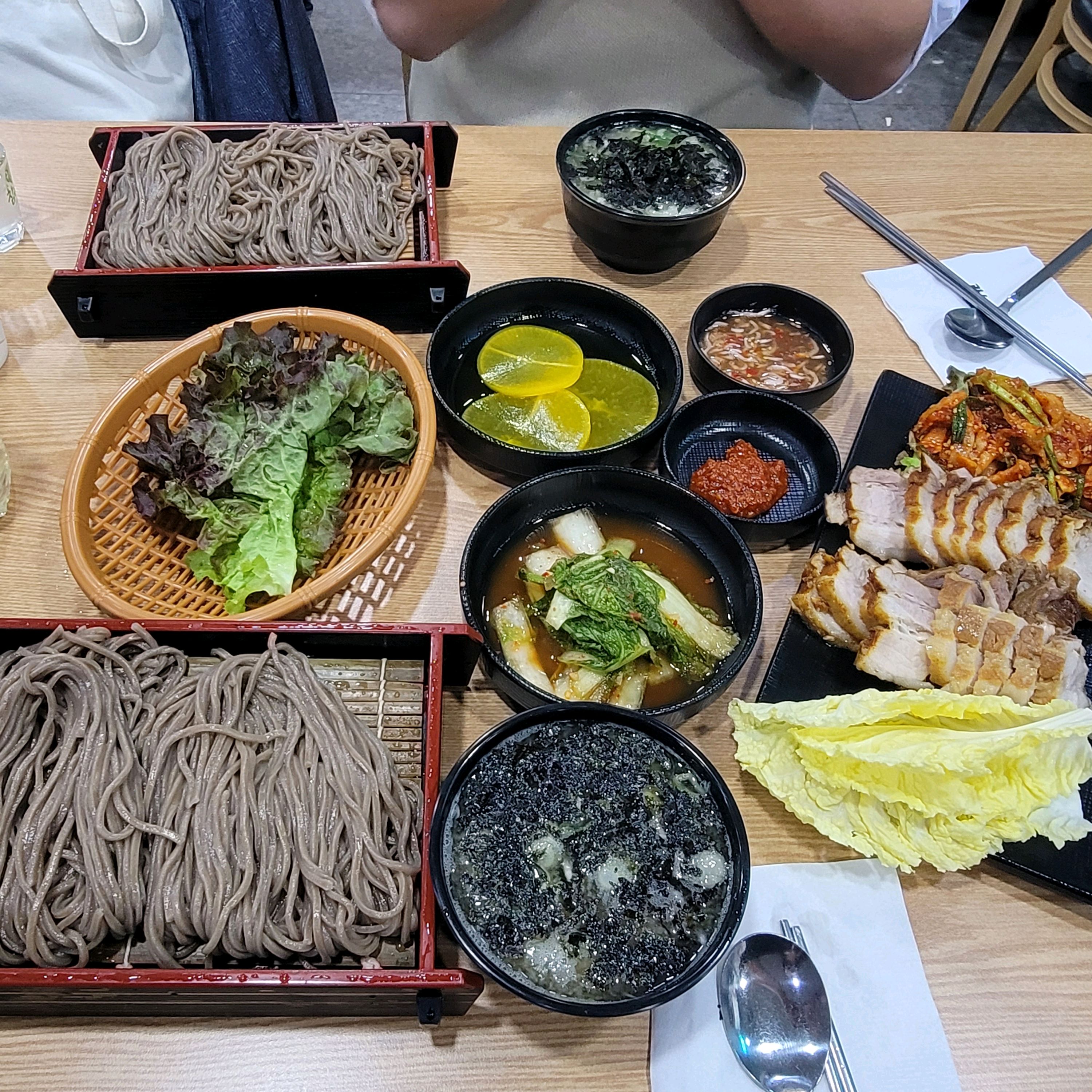 으니다니지니