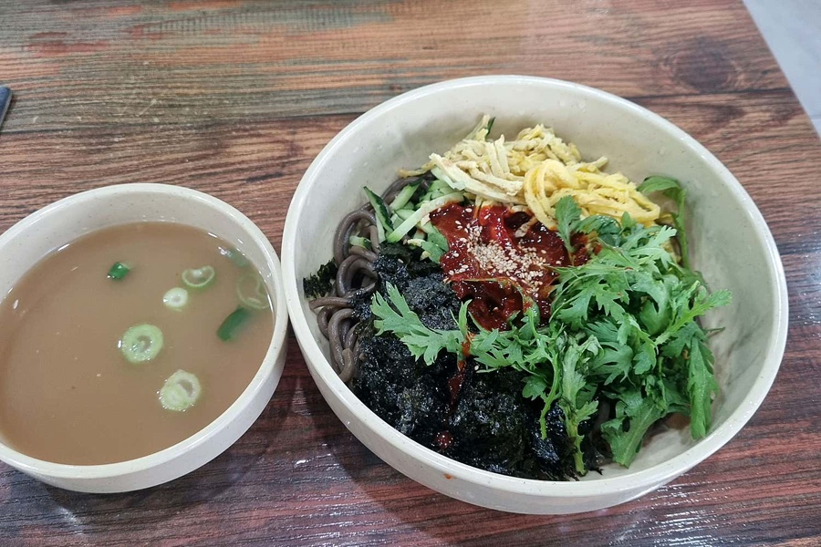 [인천/제물포맛집] "24시간 줄 서는 이유가 있네!" 인천 오목골, 인생 계란말이김밥과 쫄깃한 메밀우동의 미친 조합![내돈내산]