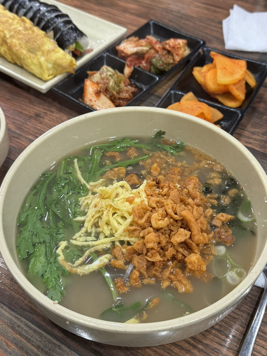 인천 맛집 오목골 24시 즉석메밀우동, 튀김가루 듬뿍 올려 맛있게 냠