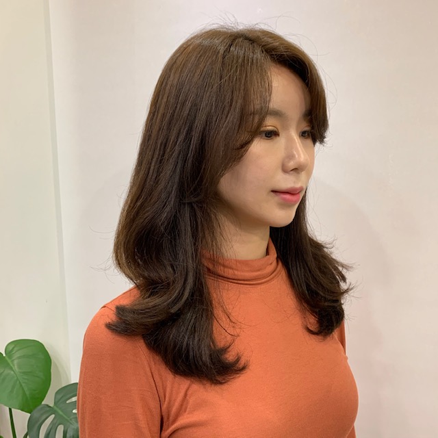[가산동미용실] [올해의]디자이너 수현- 중간기장 레이어드c컬펌 [박승철헤어스투디오 가산역1호점 ]