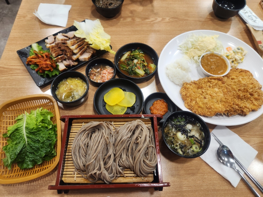 [서울 종로구] 미쉐린 가이드, 원조 메밀국수 맛집<광화문미진>/야생마 길들이기 조형물(피맛골 먹자골목)/ 청계천 풍경