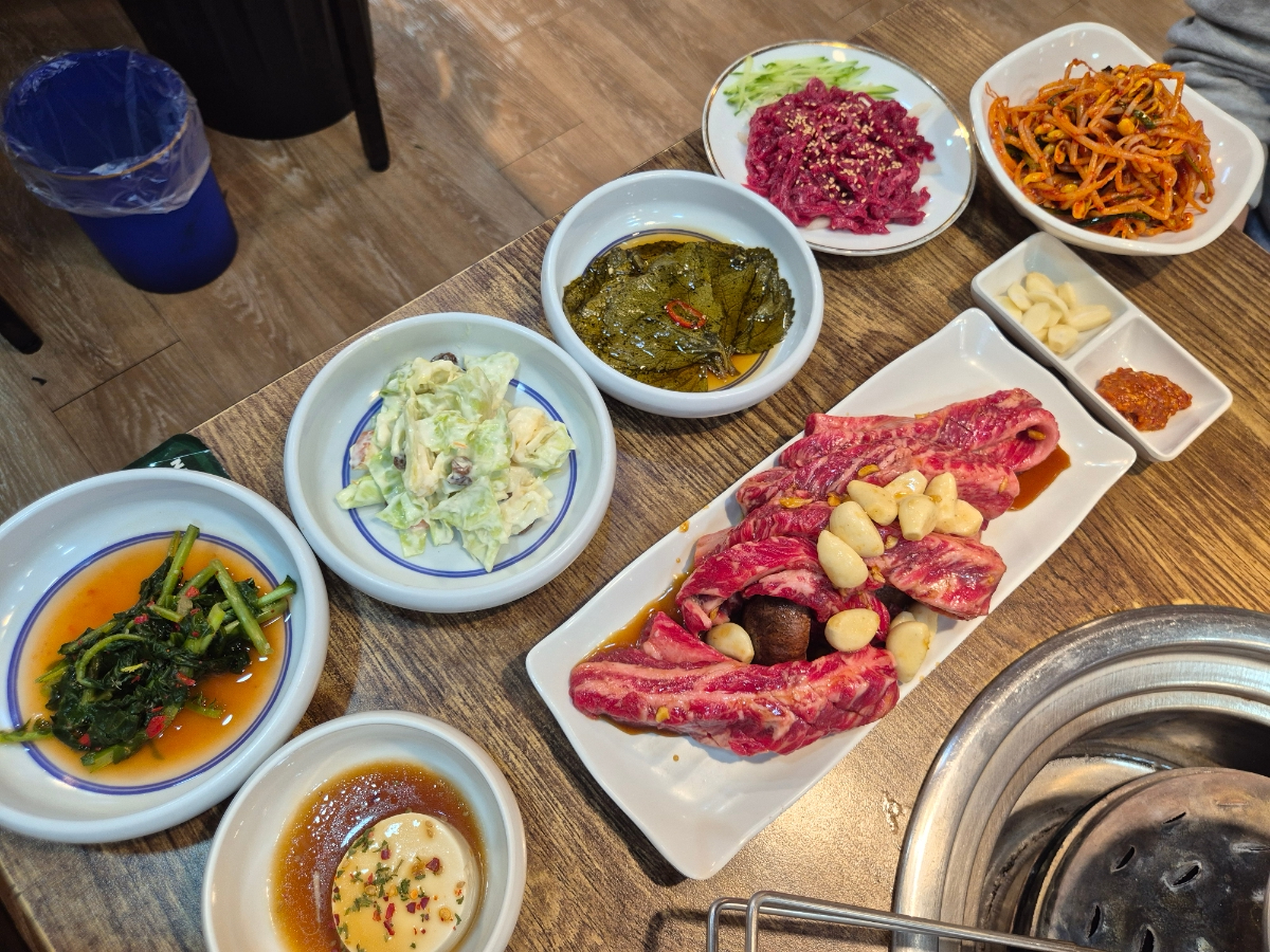 금천구 맛집 한옥집, 지팡갈비 먹고 반한 점심 / 육회비빔밥은 무조건