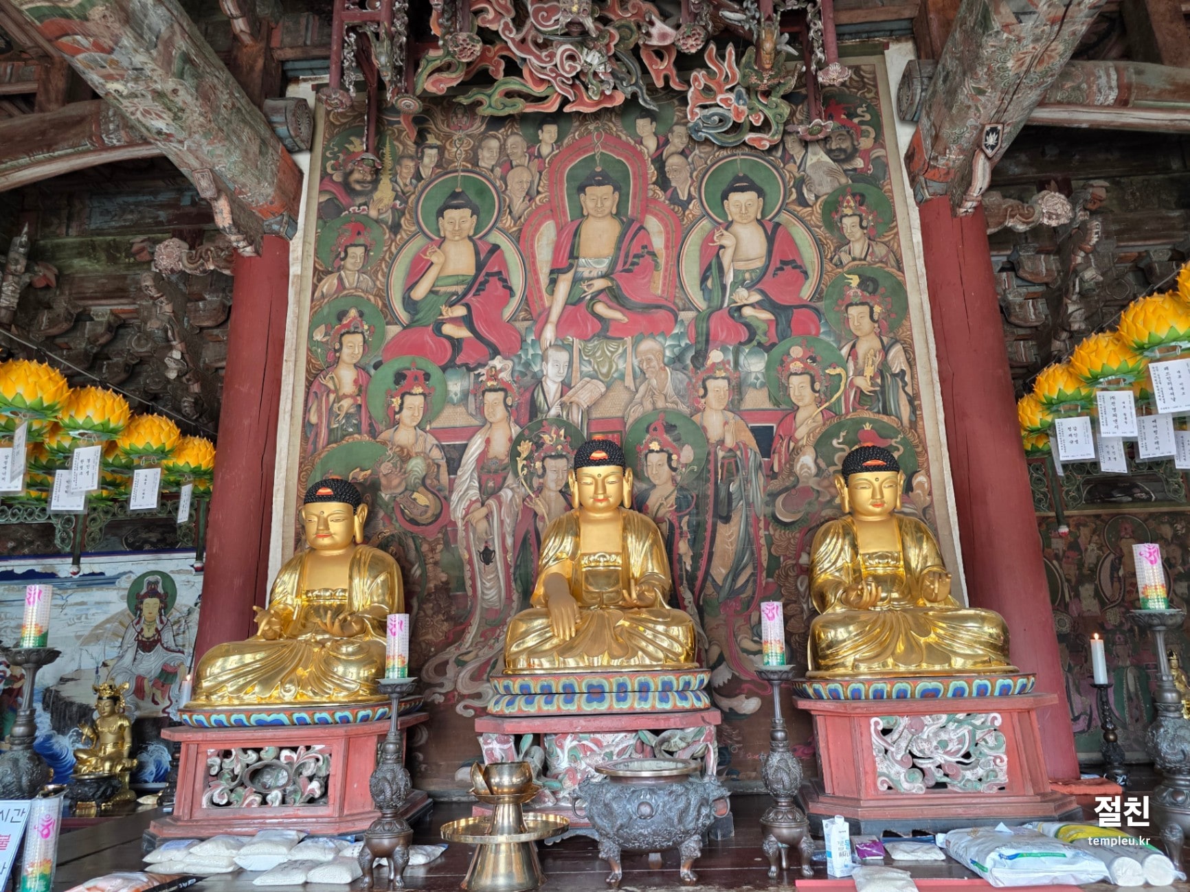 용주사대웅보전삼세불과 후면탱화