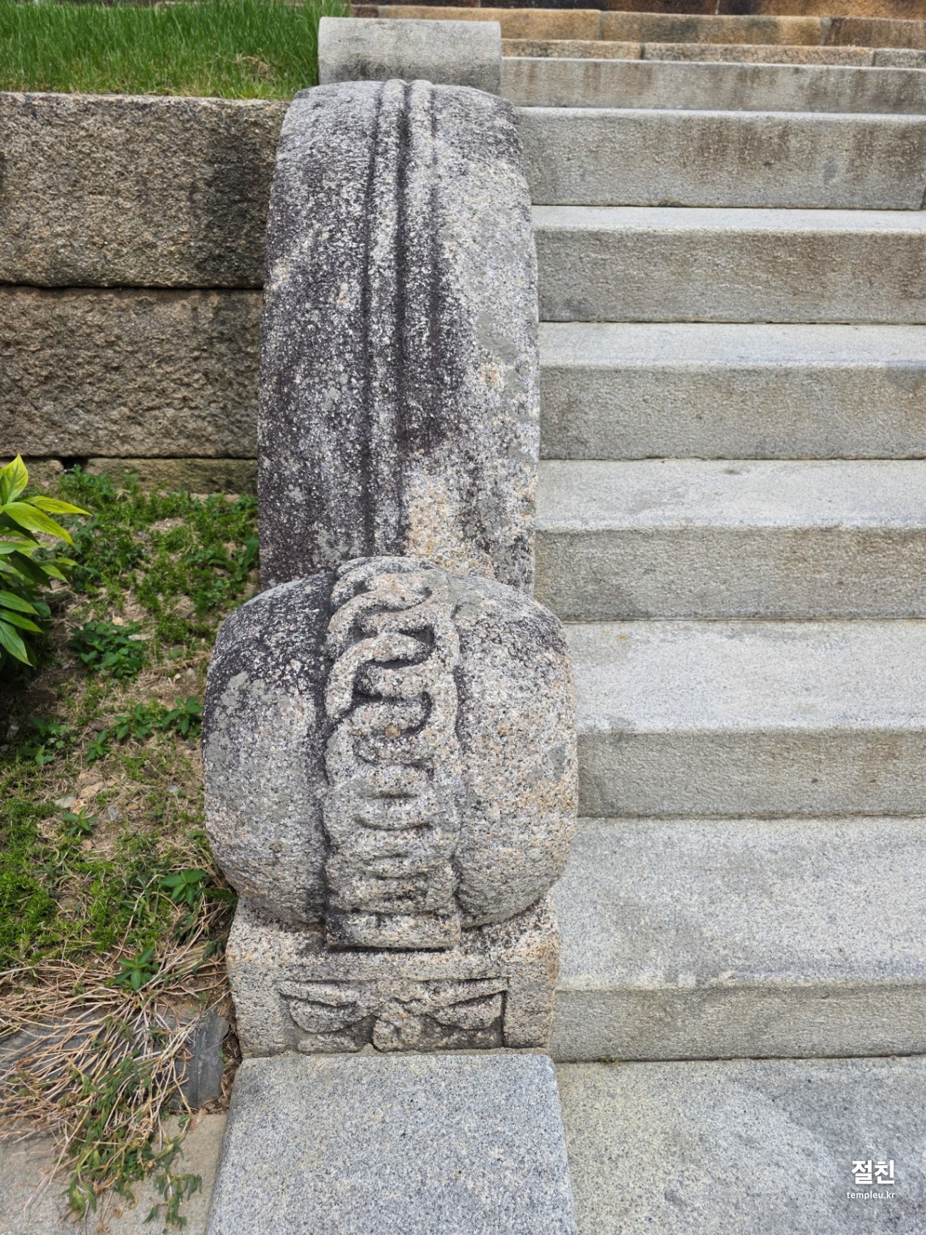 용주사대웅보전