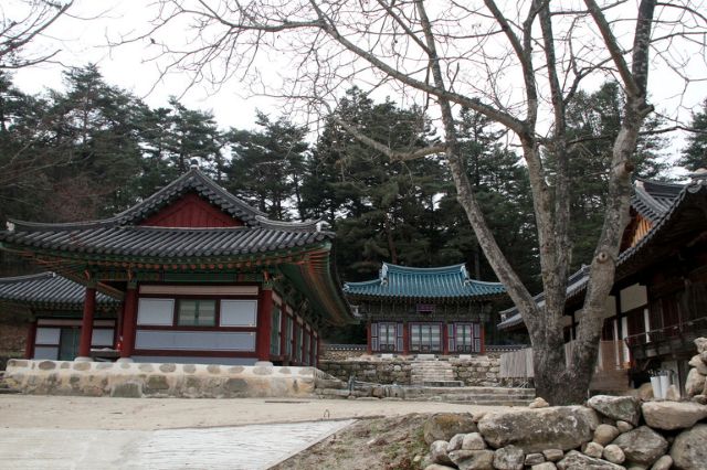 비구니의 승가대학이 있는 김천 청암사