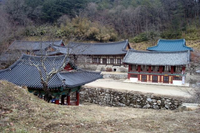 비구니의 승가대학이 있는 김천 청암사