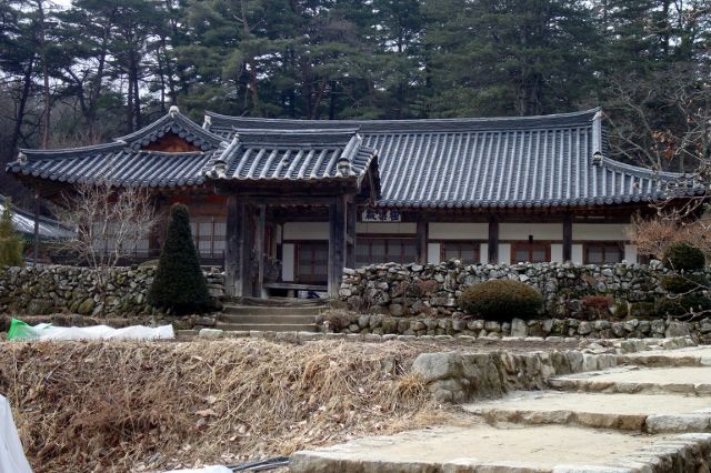 비구니의 승가대학이 있는 김천 청암사